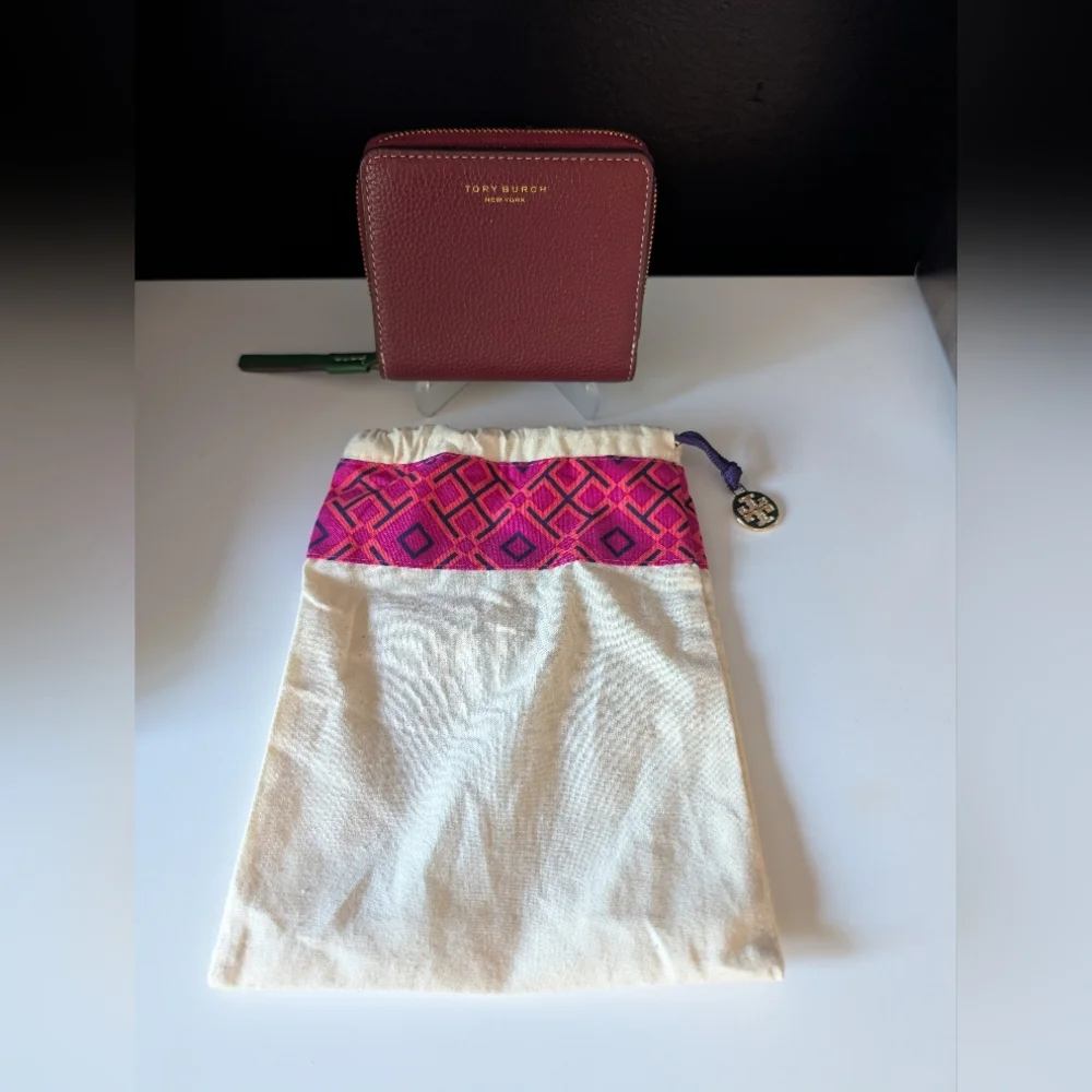 Tory Burch Perry Color-Block Bi-Fold Small Wallet With Tory-Branded Dust Bag